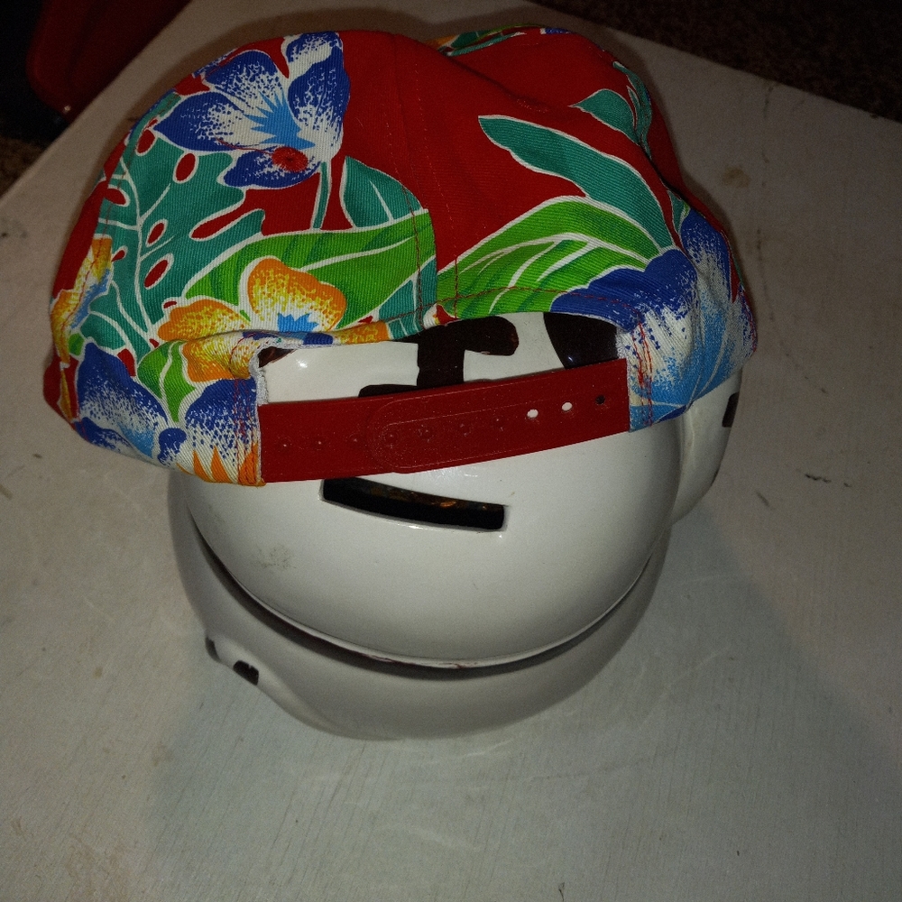 Tropical Snapback - Picture 3 of 5